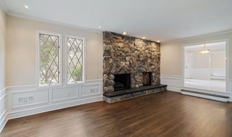 245 Borden Rd, Middletown, NJ 07748