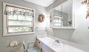 112 Green Ct NE, Albany, OR 97321