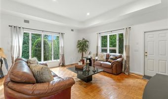 129 Valerie Ct, Cranston, RI 02921