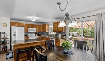 5 Haywood Rd, Coventry, RI 02816