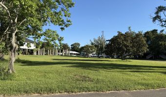 10058 E Shorecrest Rd, Biloxi, MS 39532