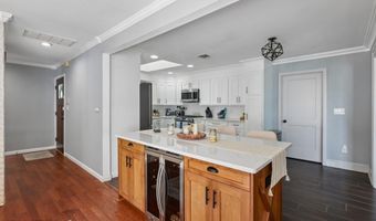 210 Deerfield Ln, Aberdeen, NJ 07747