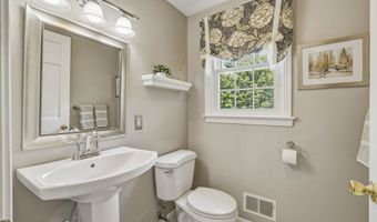 14 High Hill Rd, Canton, CT 06019