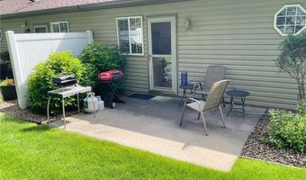1700 Carriage Homes Dr SW B, Austin, MN 55912