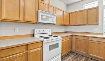 935 67th St SE, Auburn, WA 98092