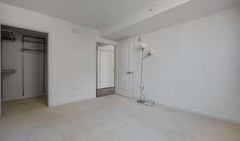 880 N POLLARD St N 923, Arlington, VA 22203
