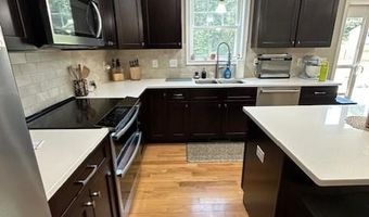 270 Station St, Coventry, RI 02816