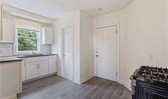 11 Roosevelt St 3R, North Providence, RI 02904