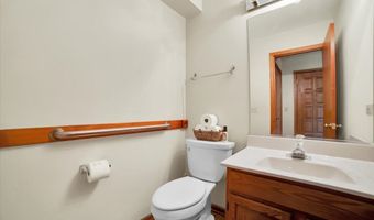 2143 N Juniper Ln, Arlington Heights, IL 60004