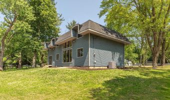 2971 Daleview Dr, Ann Arbor, MI 48105