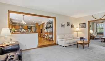 40498 N Sunset Dr, Antioch, IL 60002