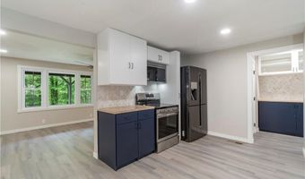 16 Amesbury Ln, Bella Vista, AR 72715