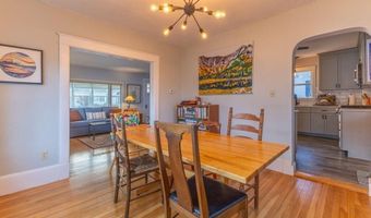 28 Mountainview Ave, Bangor, ME 04401
