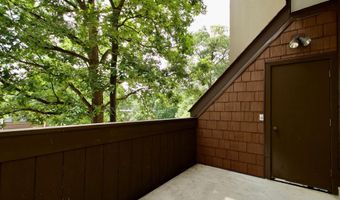 2222 S QUINCY St 1, Arlington, VA 22204