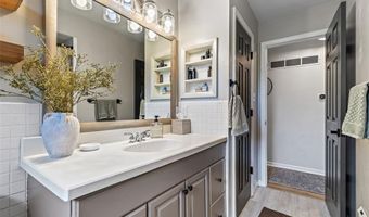 21 Sun Aire Dr, Arnold, MO 63010