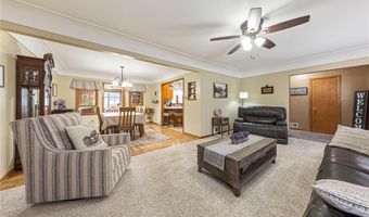 302 W Douglas St, Arlington, MN 55307