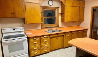 1004 S 2nd St, Alma, WI 54610