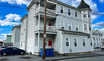 176 RAILROAD St, Lincoln, RI 02838
