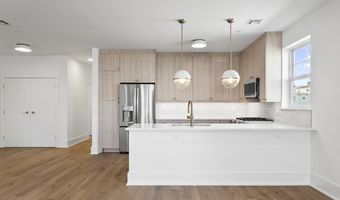 525 AVENUE E 2, Bayonne, NJ 07002