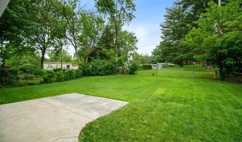 113 Roland Ave, Ballwin, MO 63021