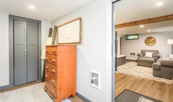 202 N Park St, Alexandria, MN 56308