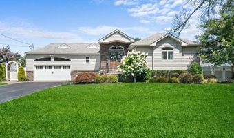 77 Shore Rd, Amityville, NY 11701