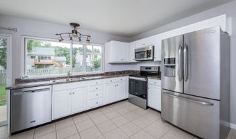 357 Novara Dr, Ballwin, MO 63021
