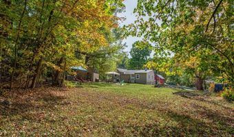25 Lake Pochung Rd, Alloway, NJ 07461