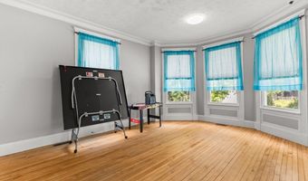543 Newport Ave, Attleboro, MA 02703