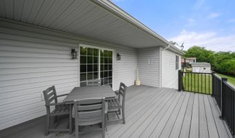 110 Farrar Dr, Aurora, IN 47001