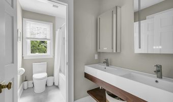 441 Main Ave, Bay Head, NJ 08742