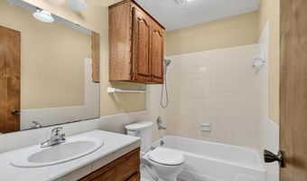 5908 Whitney Ln, Bartlesville, OK 74006