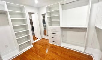 4816 DODSON Dr, Annandale, VA 22003