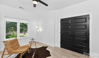 1608 Chippendale Rd, Charlotte, NC 28205