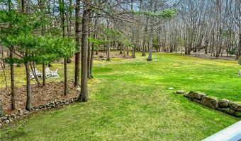 30 Taggart Ct, East Greenwich, RI 02818