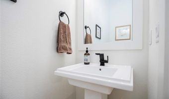 8704 W Flycatcher Pl, Bentonville, AR 72713