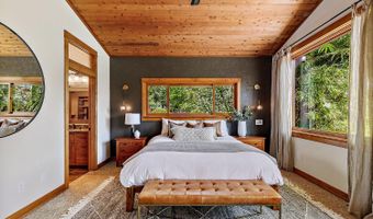 550 Crowson Rd, Ashland, OR 97520