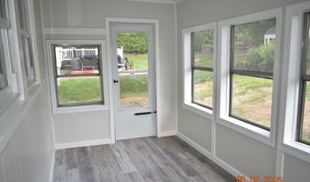12 Whitten St, Allenstown, NH 03275
