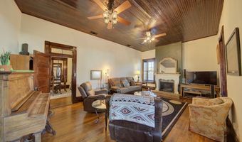 405 W Avenue E, Alpine, TX 79830