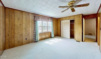 122 E 25th Ave, Altoona, PA 16601