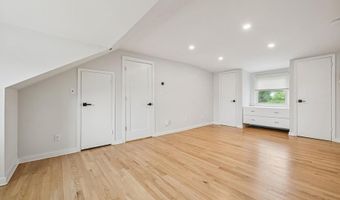 46 Purdy Ln, Amityville, NY 11795