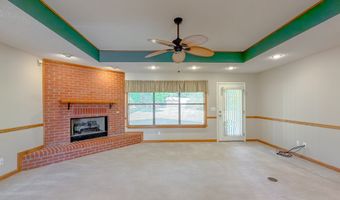 112 River Oaks Dr, Bainbridge, GA 39819