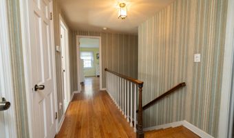 10 Corbin Cir, Branford, CT 06405