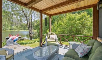 719 Walker Hill Rd, Barnard, VT 05031