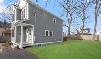 39 Winsor St, East Providence, RI 02914