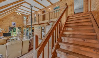 2054 Whitefield Rd, Bethlehem, NH 03574
