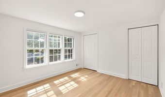 541 4TH St SE, Washington, DC 20003