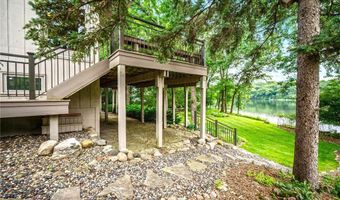 451 Reflection Rd, Apple Valley, MN 55124