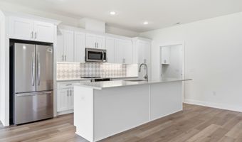823 Mulligan Dr, Ayden, NC 28513