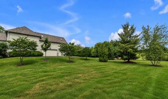 5049 Birdie Ln, Ann Arbor, MI 48103